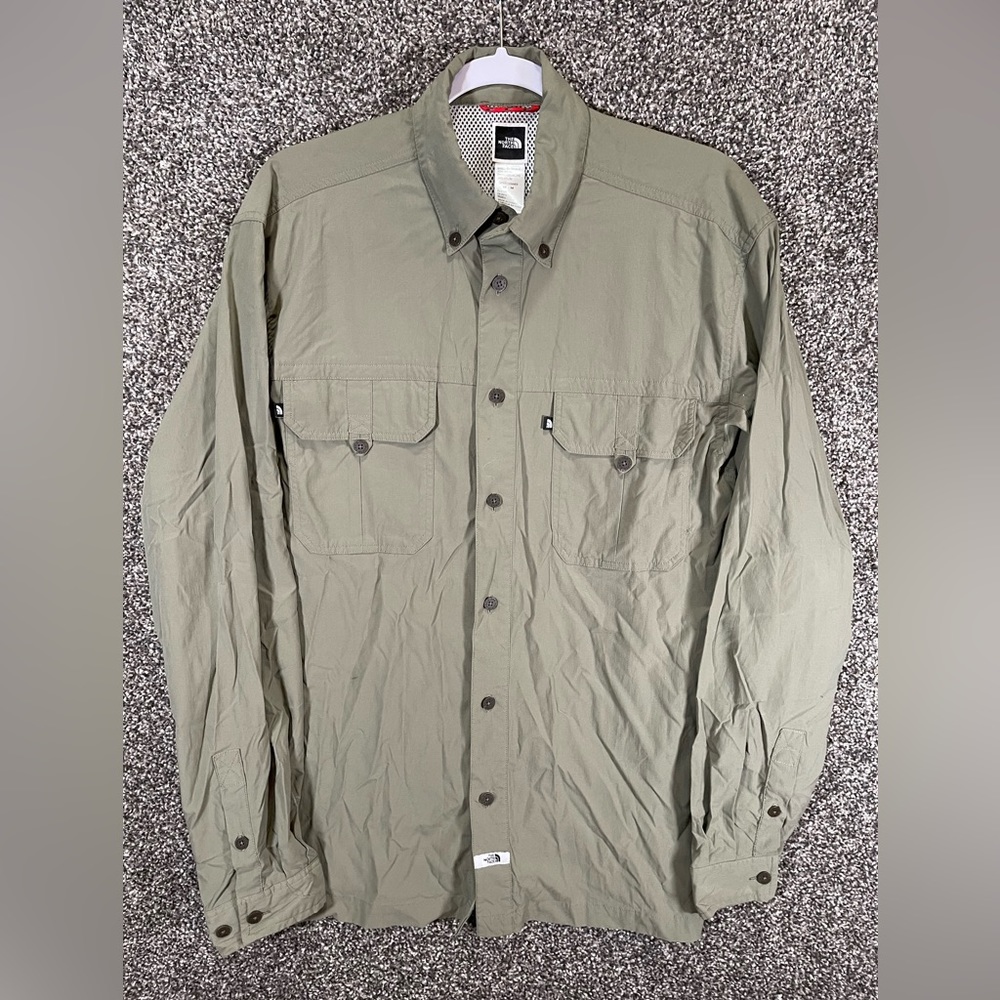 North Face Mens M Beige Fishing Shirt Button Up Nylon Shell Hiking Mesh Lined